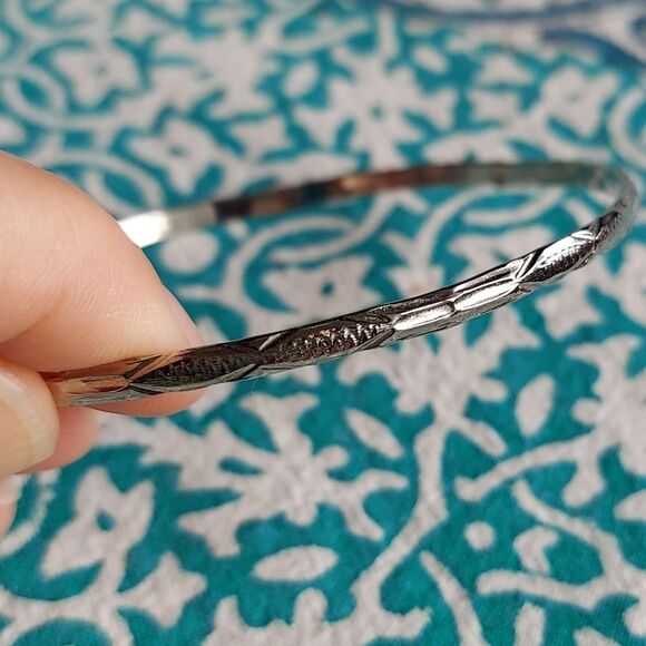 Set of 4 Blue & Silver Bangle Bracelets - Picture 5 of 6